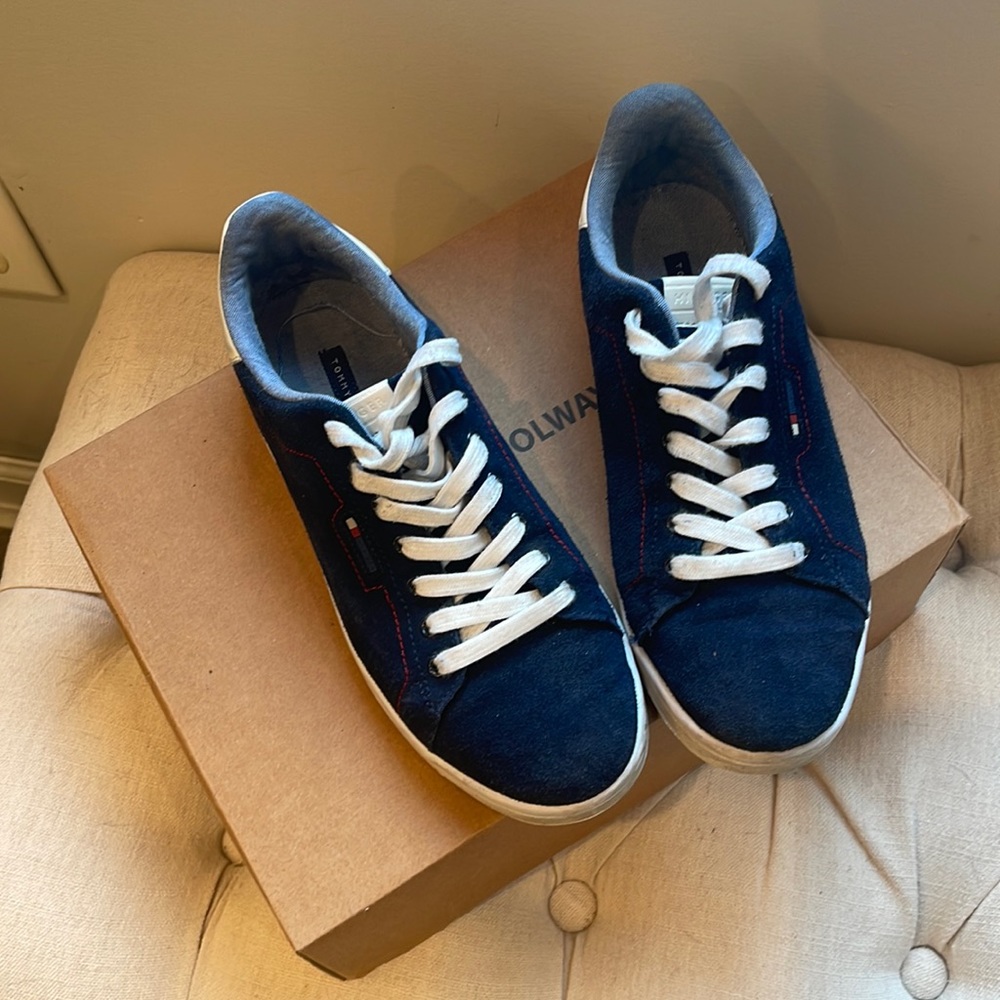 Tommy Hilfiger suede navy sneakers